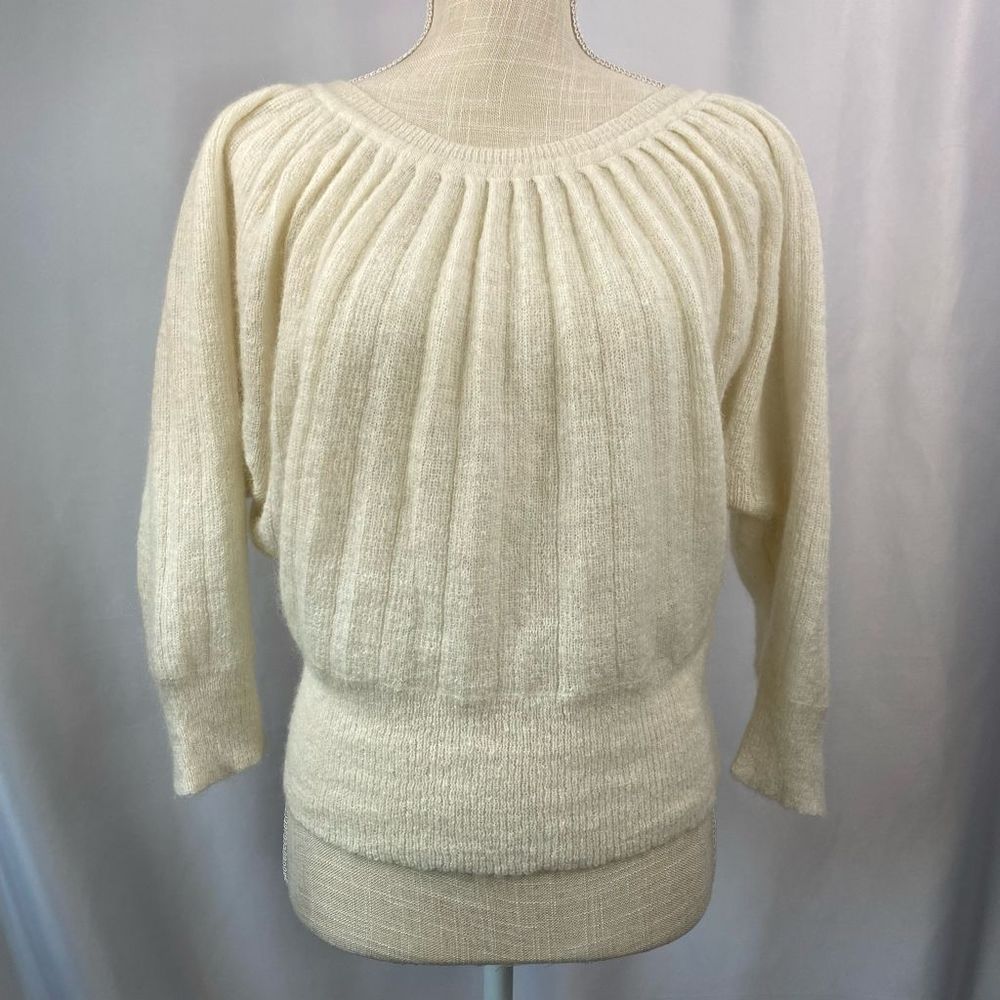 Moda International Women's Sweater Size Small Ivory Kid Mohair Pleated